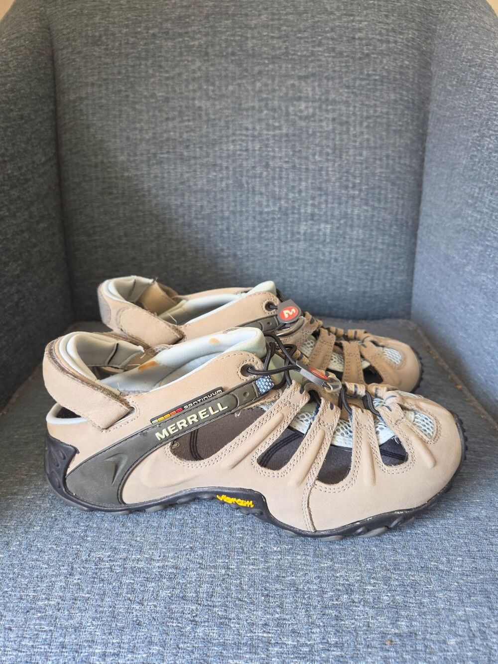 Merrell Women's Chameleon Stretch Hiking Shoes in Tan Colorway Size 10